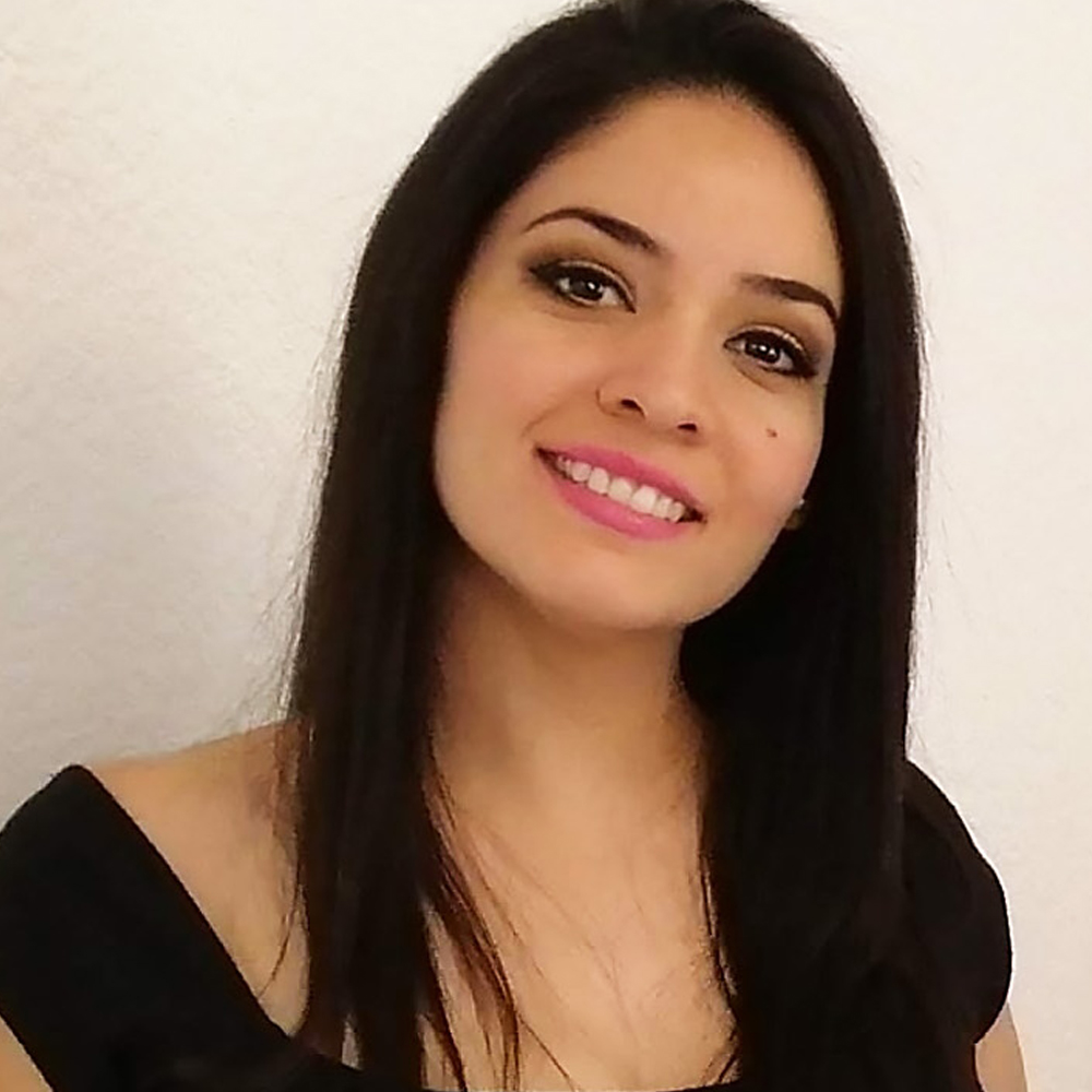 Adriana Luna